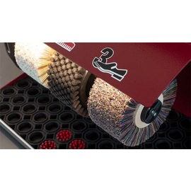 Schuhputzmaschine Polifix 2 plus  • chromfarben matt mit Beleuchtung | Fußsensor | 3 Bürsten Ø 220 mm Produktbild 1 S