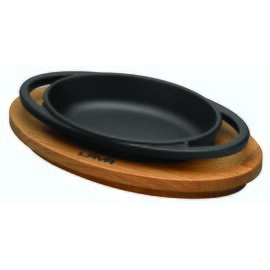 Ovalplatte mit Holzbrett  • Gusseisen emailliert schwarz | 150 mm  x 100 mm  H 25 mm Produktbild