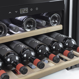 Einbau-Weinkühlschrank WineSafe 18 EB Black | Kompressortechnik Produktbild 2 S